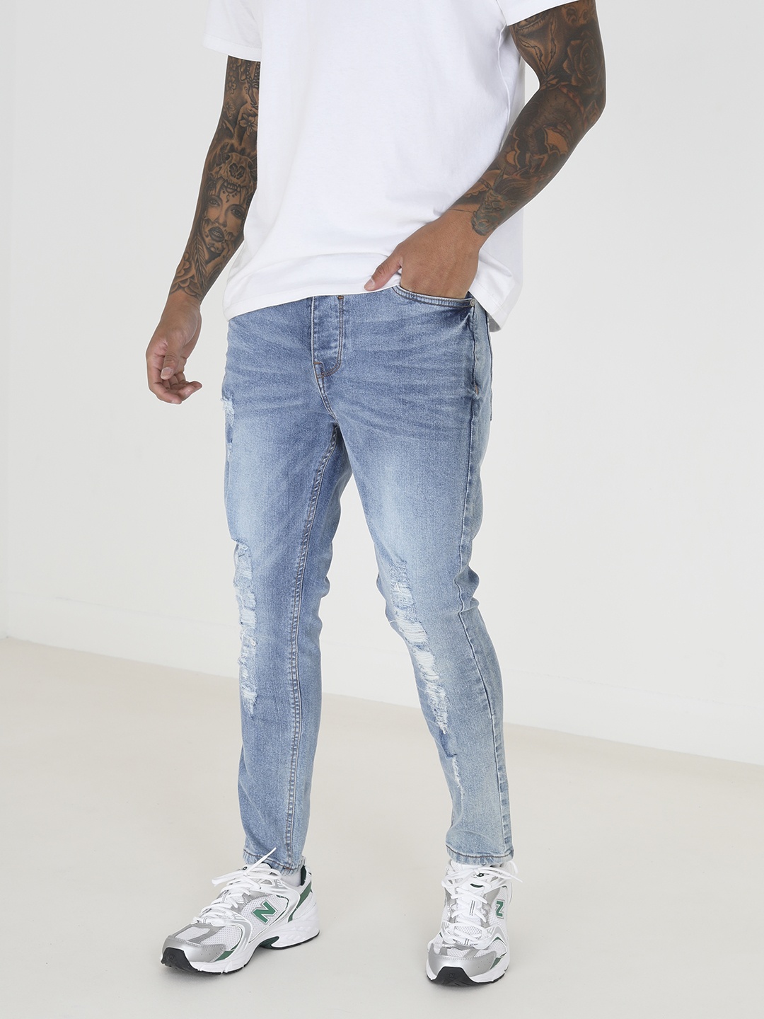 

BRAVE SOUL Men Skinny Fit Mildly Distressed Light Fade Stretchable Jeans, Blue