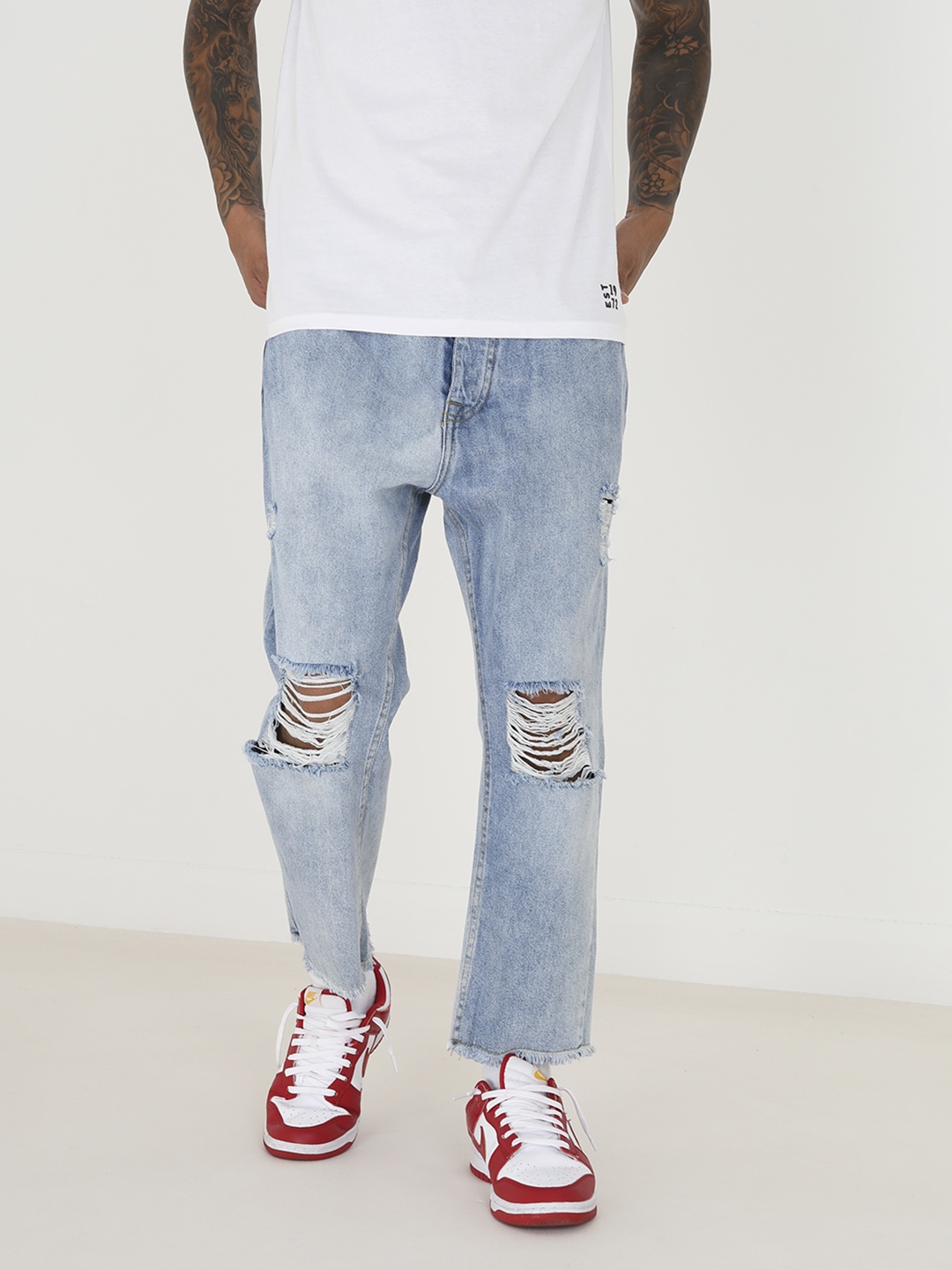 

BRAVE SOUL Men Relaxed Fit Slash Knee Light Fade Jeans, Blue