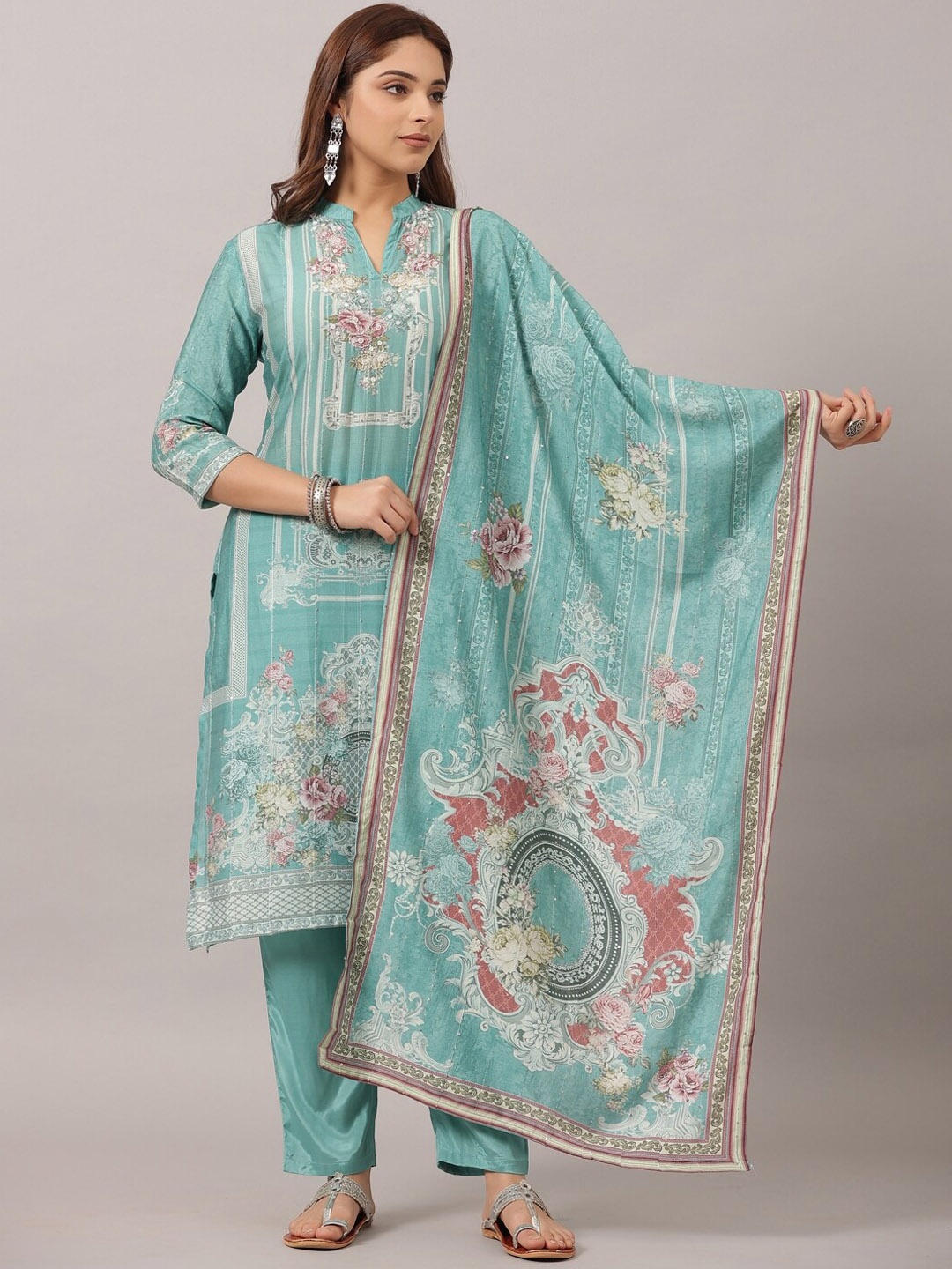 

Amchoor Floral Printed Sequined Pure Cotton Kurta with Trousers & Dupatta, Green
