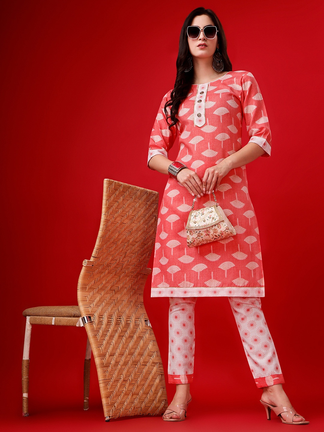 

ASPORA Floral Printed Kurta with Trousers, Coral
