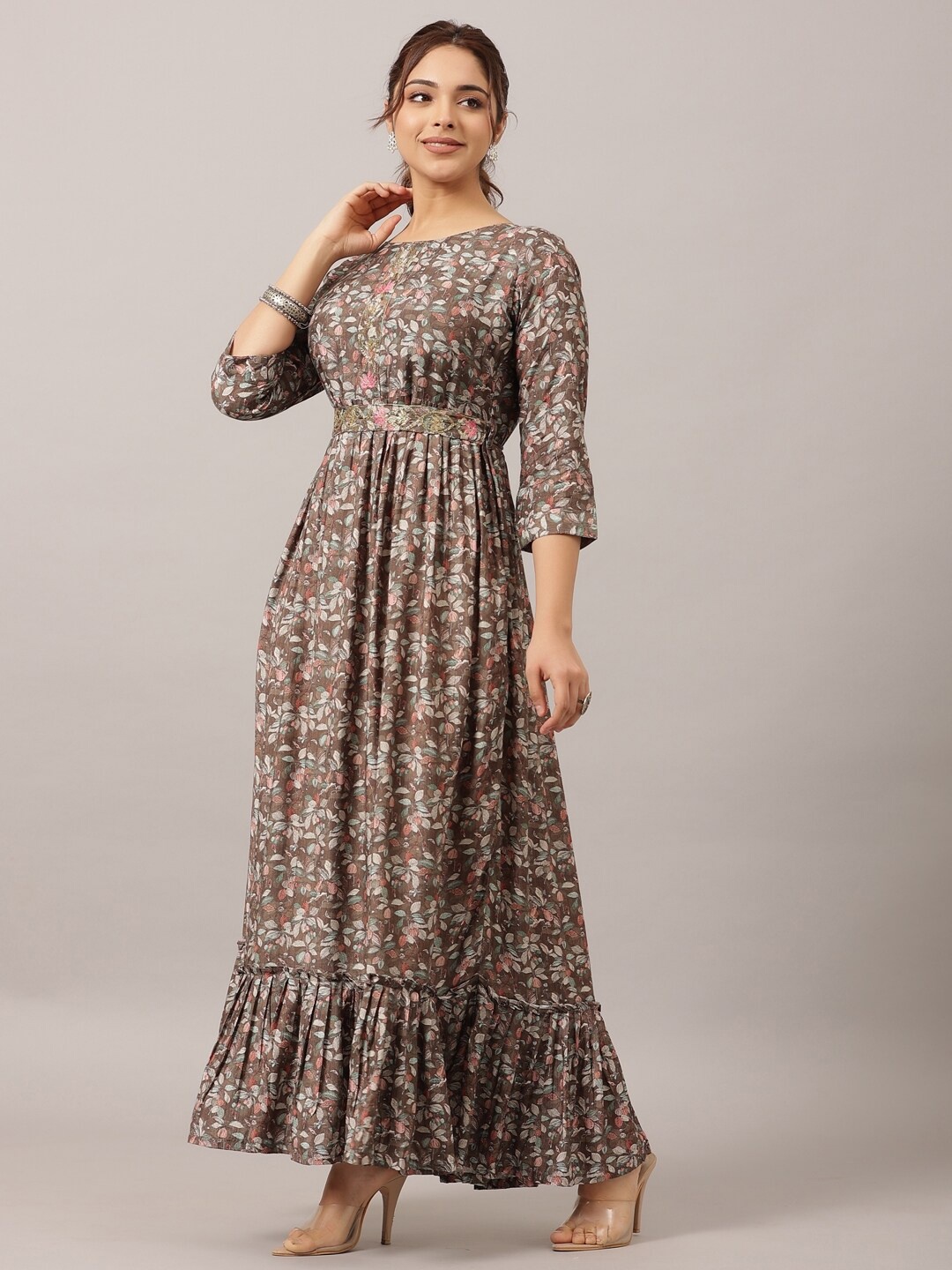 

Amchoor Floral Printed Fit & Flare Maxi Dress With Belt, Brown