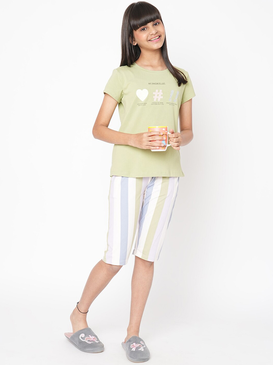 

Sweet Dreams Girls Green & White Geometric Printed Night Suit