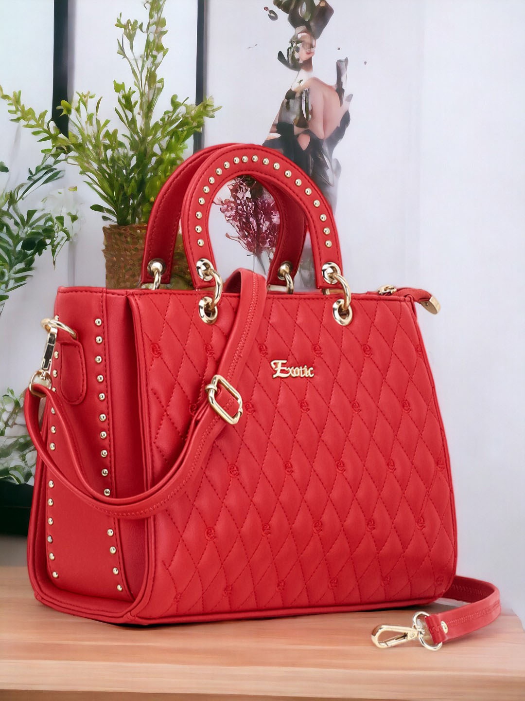 

Exotic Textured Structured Handheld Bag With Quilted, Red