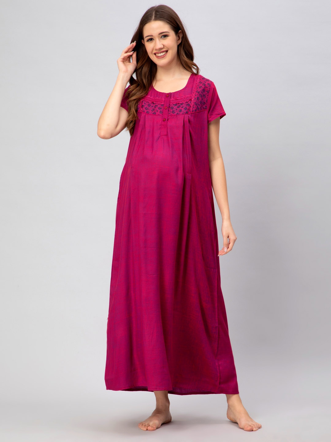 

CEE-18 Round Neck Maternity Nightdress, Maroon