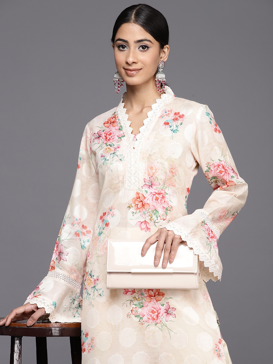 

Inddus Women Yellow Floral Printed Regular Chikankari Kurta with Trousers