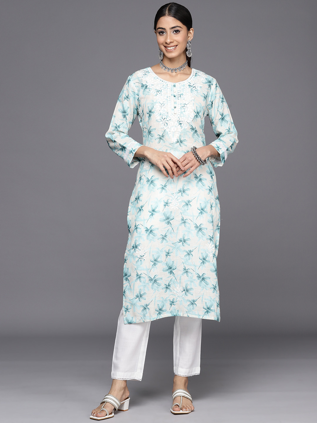 

Inddus Floral Embroidered Regular Chikankari Kurta With Trousers, Blue