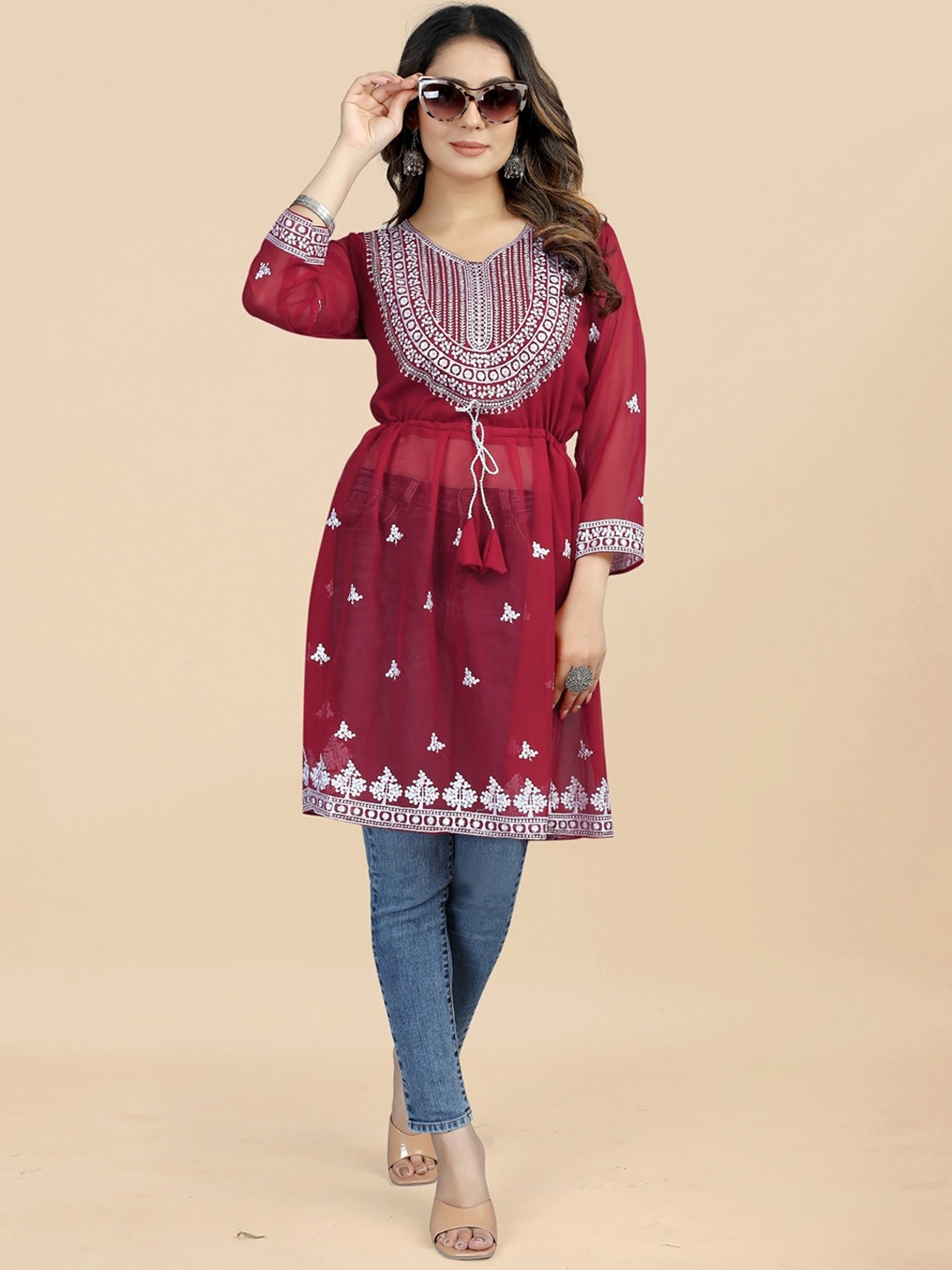 

APNISHA Floral Embroidered Chikankari Georgette Kurta, Maroon