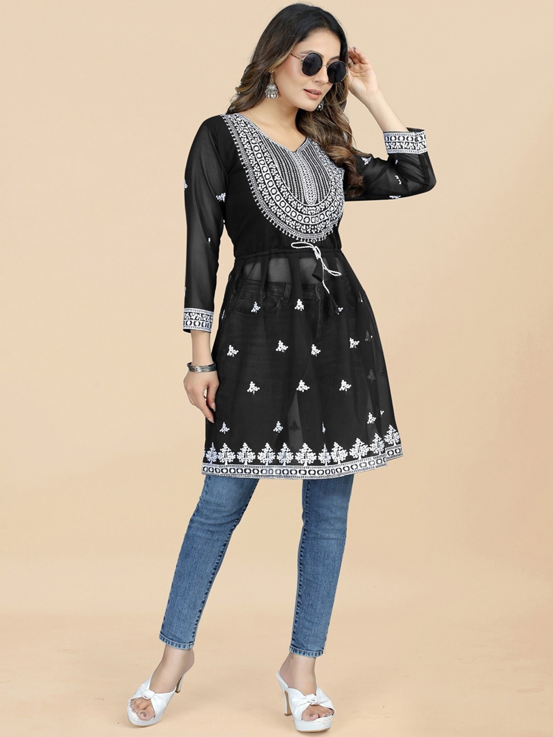 

APNISHA Floral Embroidered Chikankari A-Line Georgette Kurta, Black