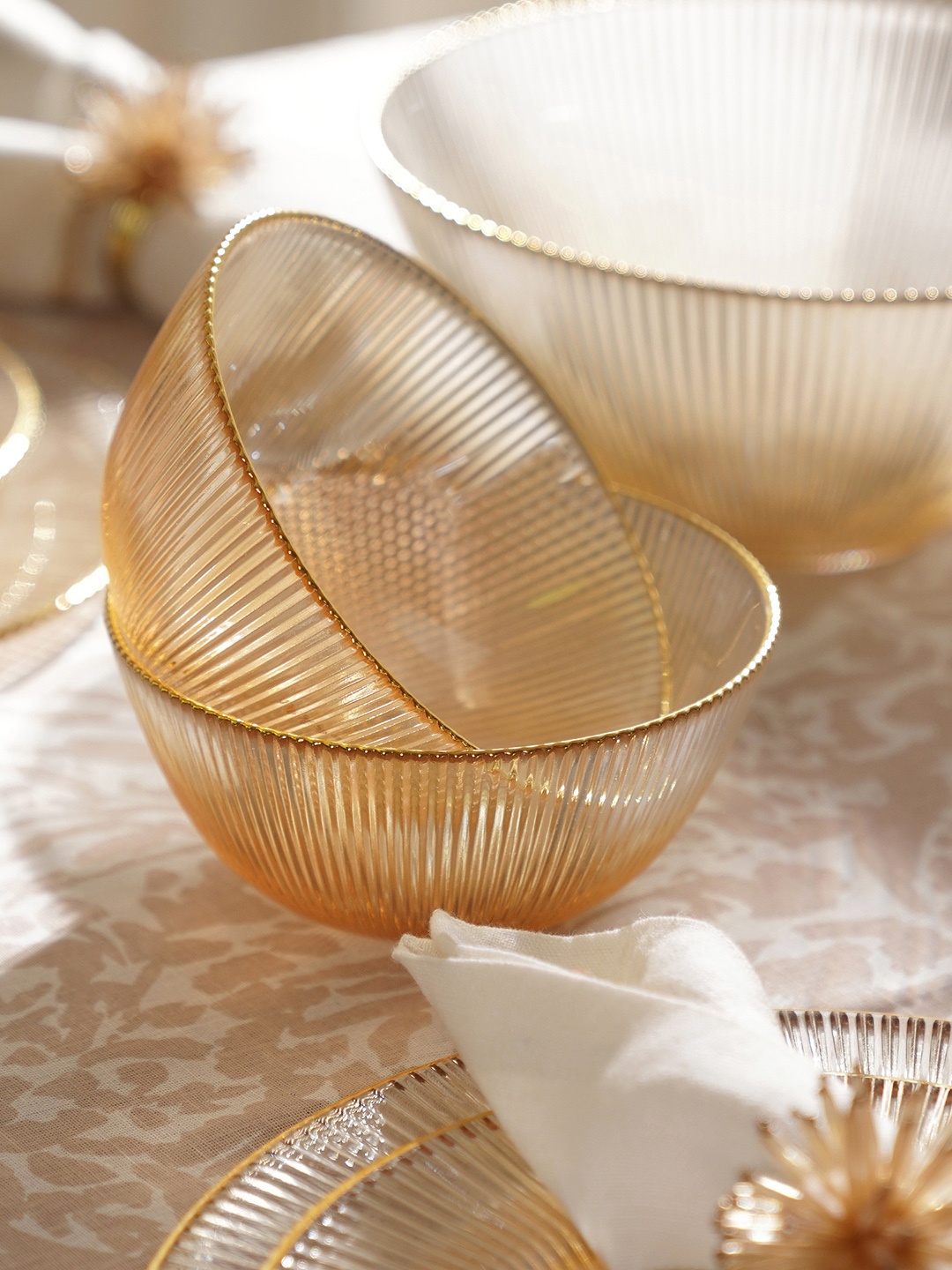 

Pure Home and Living Yellow 2-Pieces Textured Glass Serving Bowls, Gold