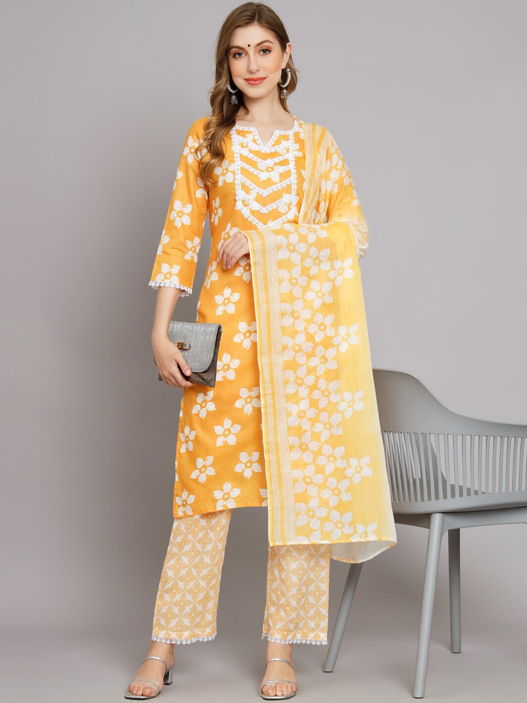 

SWAGG INDIA Floral Printed Regular Thread Work Kurta with Trousers & With Dupatta, Yellow