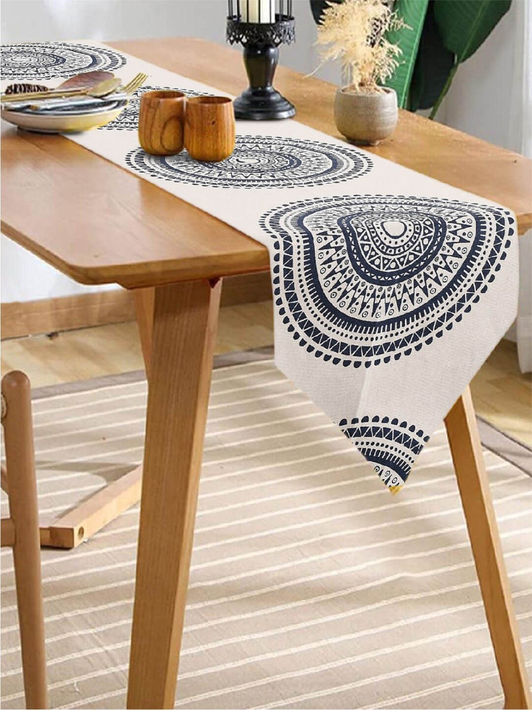 

URBAN SPACE White & Black Ethnic Motifs Printed Cotton Table Runner, Blue