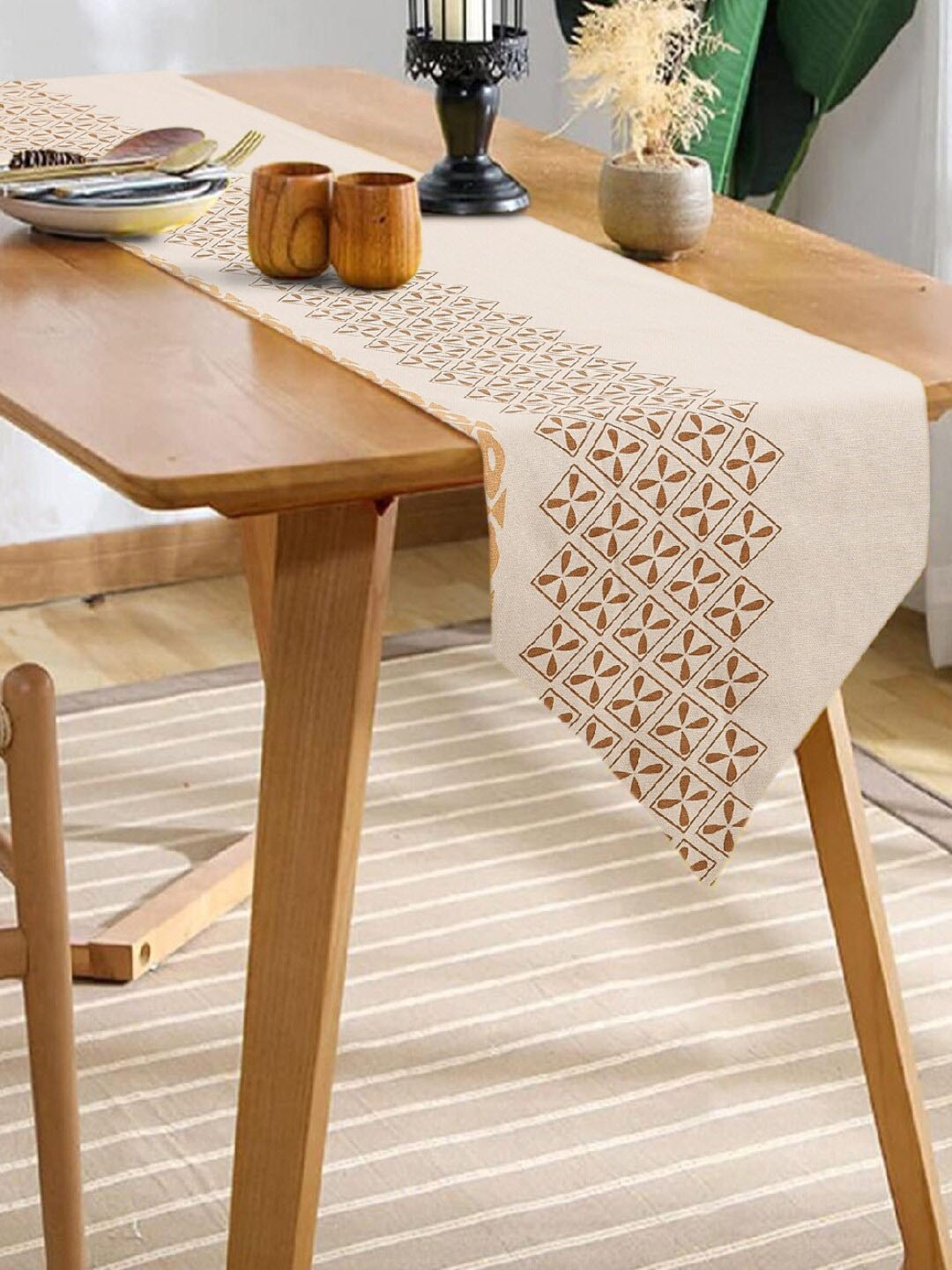 

URBAN SPACE Taupe & Brown Geometric Printed 6-Seater Cotton Table Runner