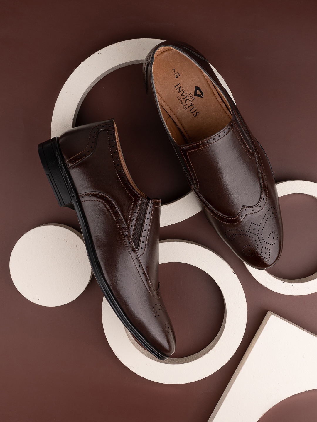 

INVICTUS Men Perforated Formal Brogues, Brown