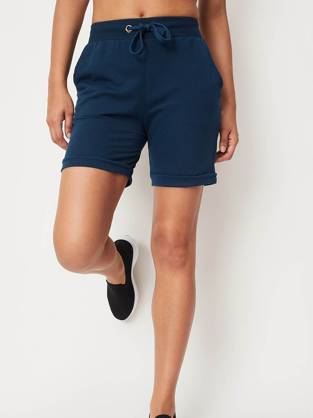 

max Women Mid-Rise Casual Shorts, Navy blue
