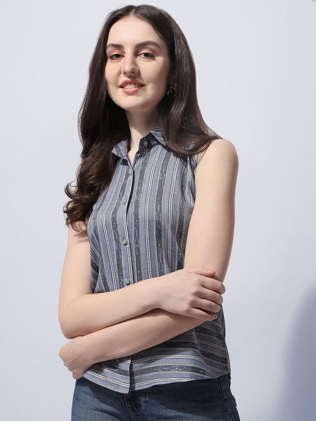 

Oomph! Spread Collar Striped Casual Shirt, Blue