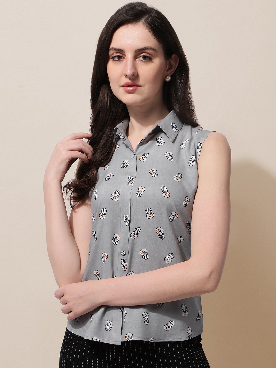 

Oomph! Spread Collar Conversational Printed Casual Shirt, Grey