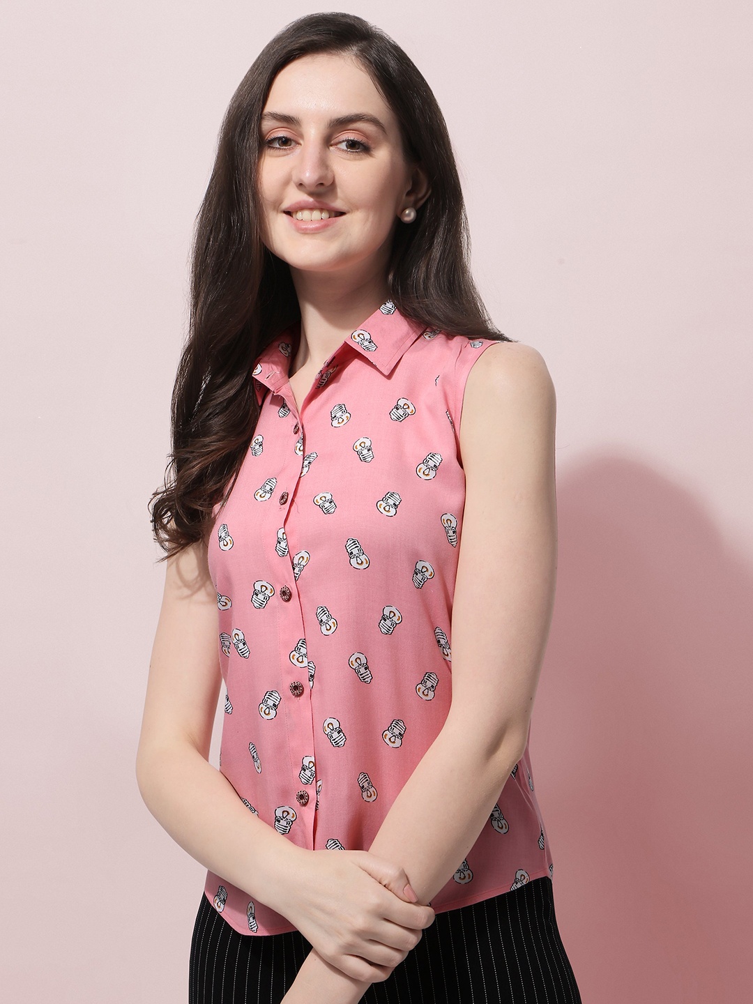 

Oomph! Spread Collar Conversational Printed Casual Shirt, Pink
