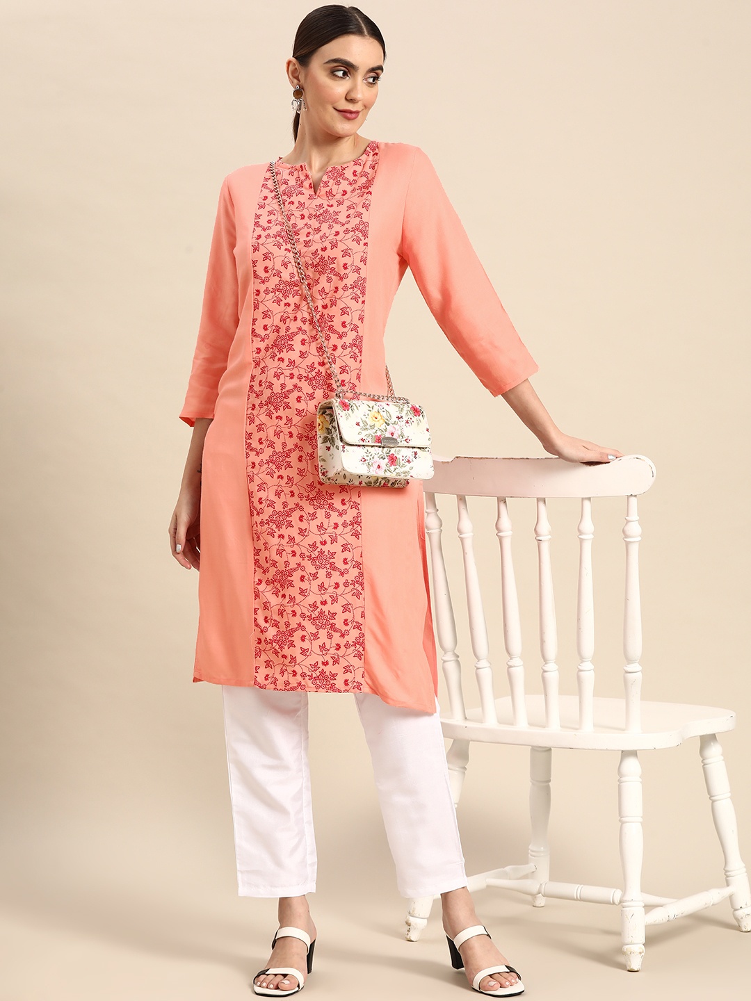 

Anouk Women Floral Printed Kurta, Peach