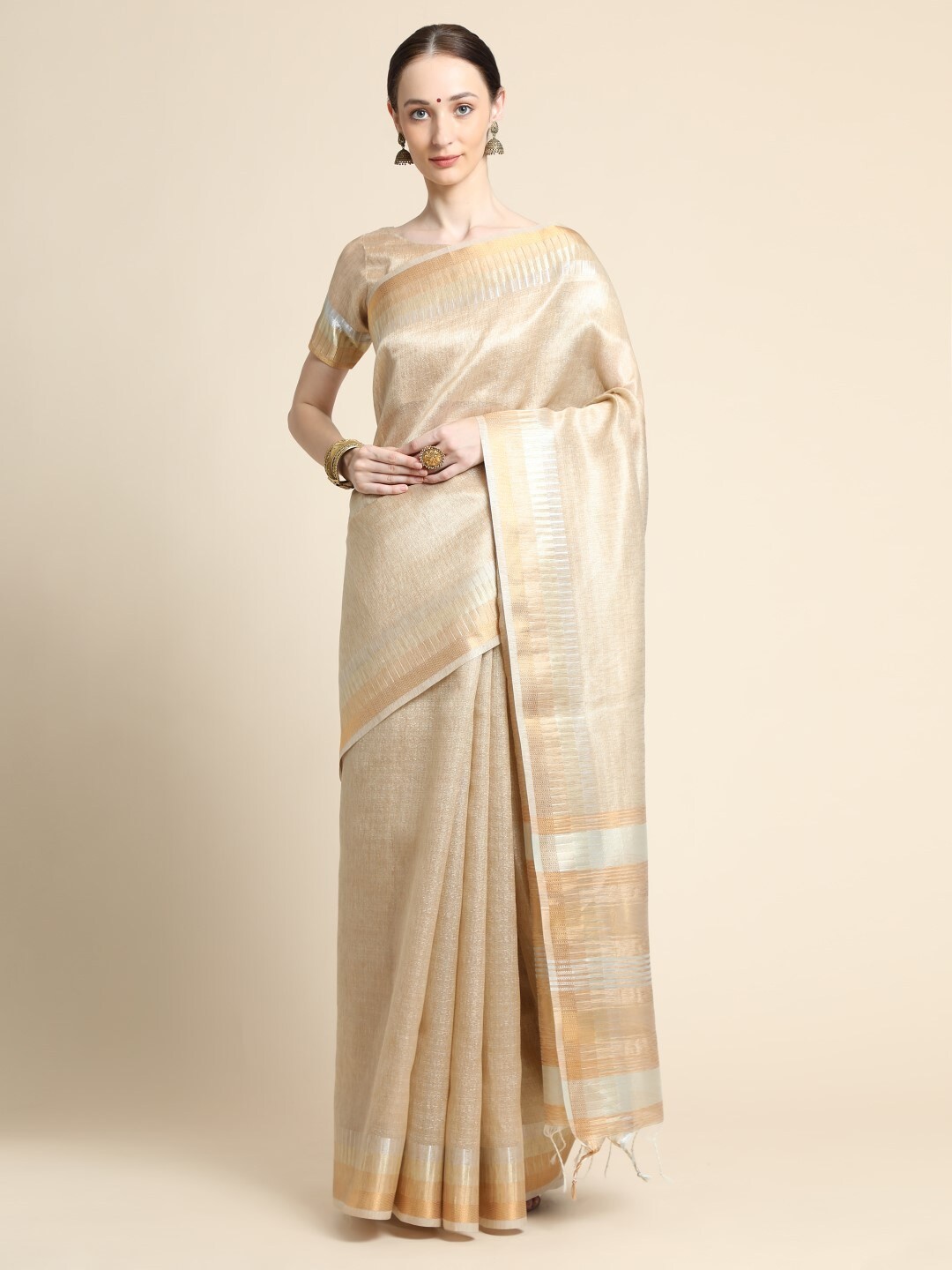 

VISHNU WEAVES Woven Design Zari Tissue Maheshwari Saree, Cream