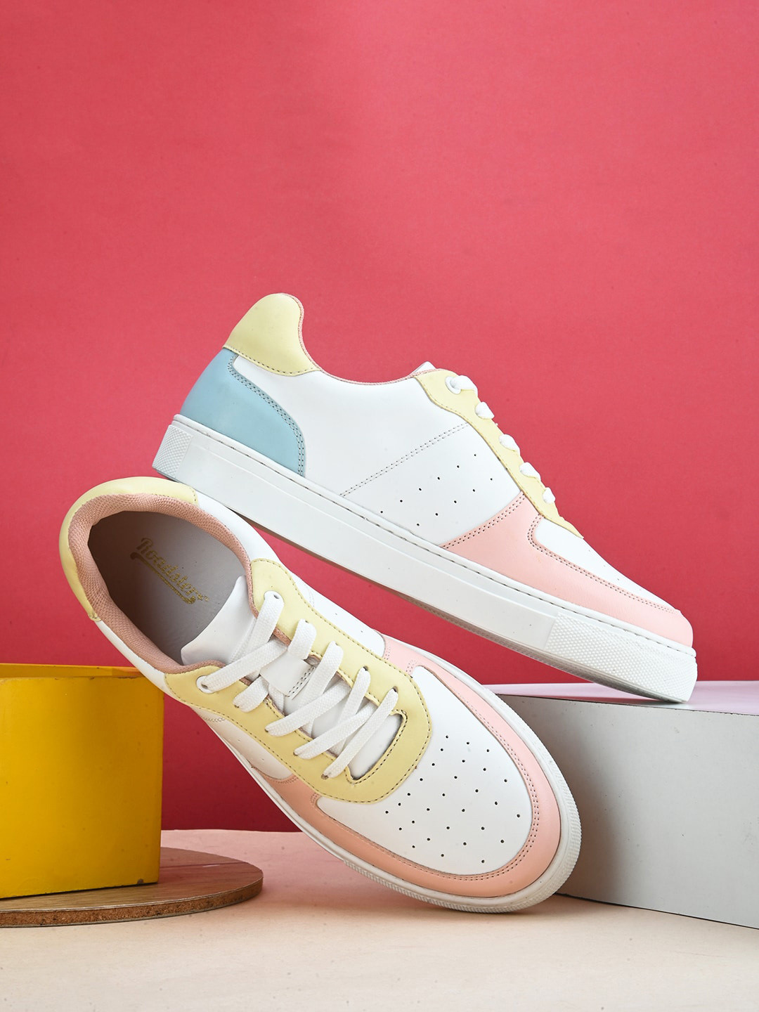 

Roadster Women White &Pink Colourblocked Lightweight Comfort Insole Contrast Sole Sneakers