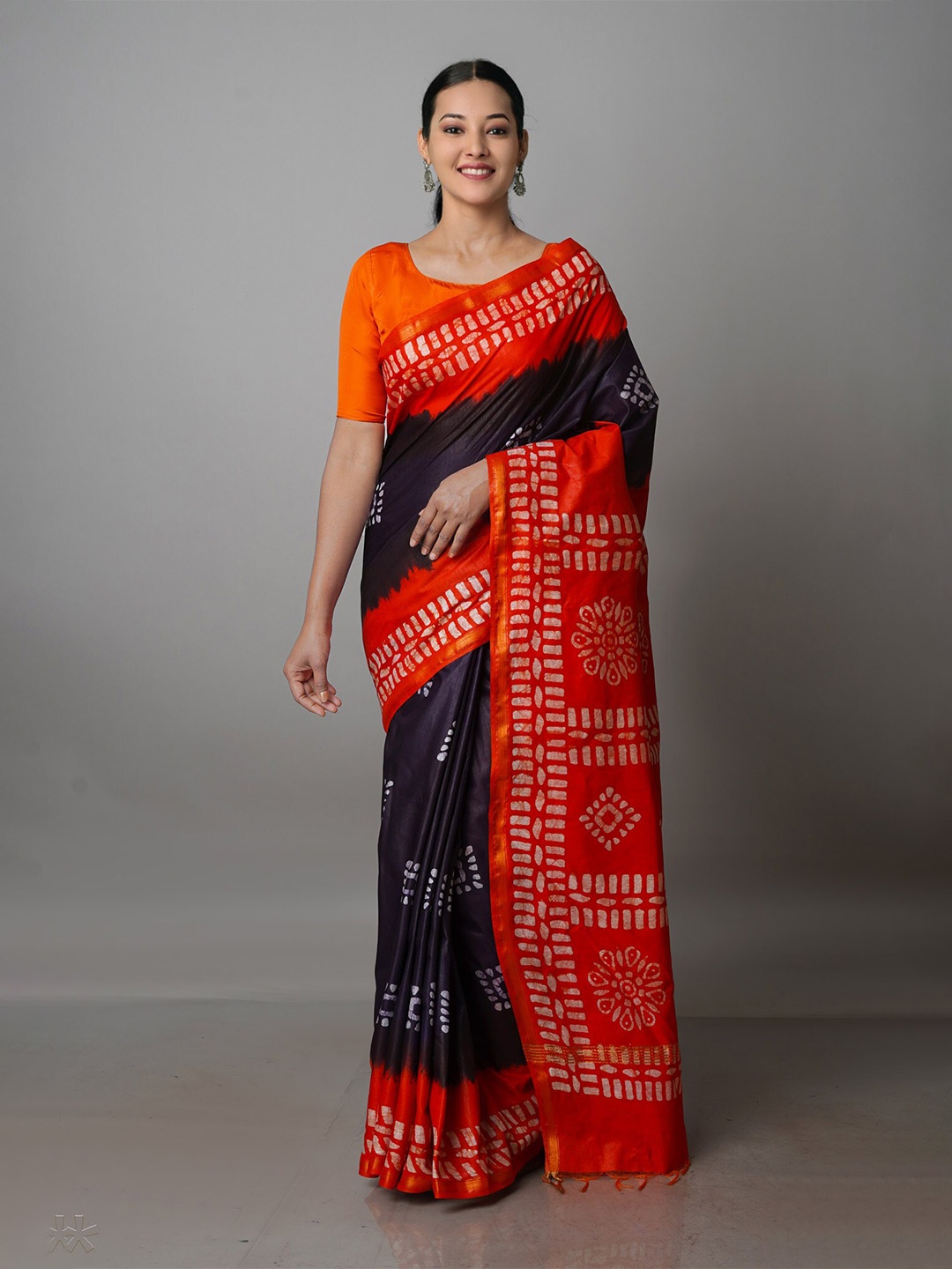 

Unnati Silks Zari Pure Silk Handloom Chanderi Saree, Black