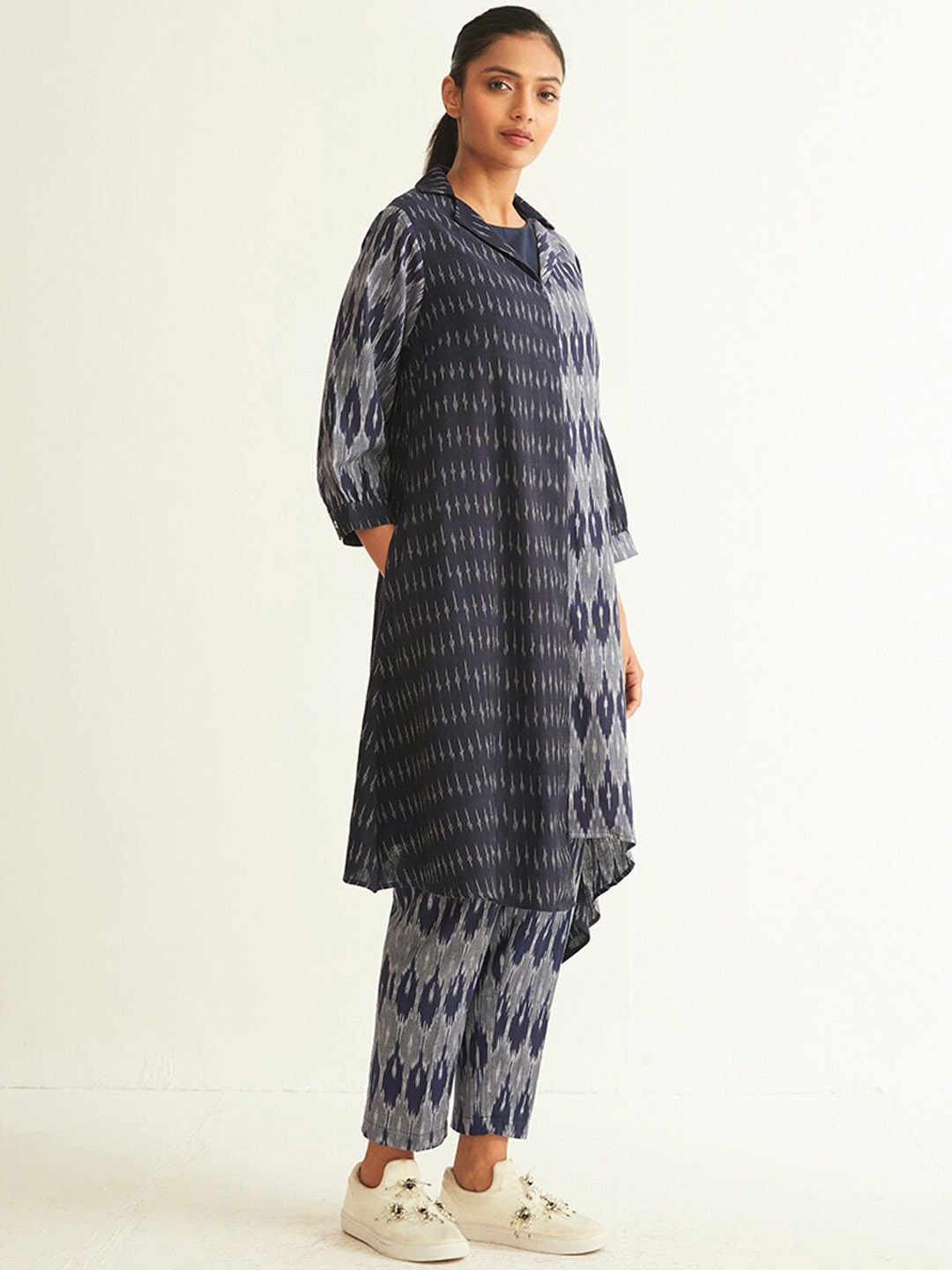 

Ancestry Geometric Woven Design Ikat Cotton A-Line Kurta, Navy blue