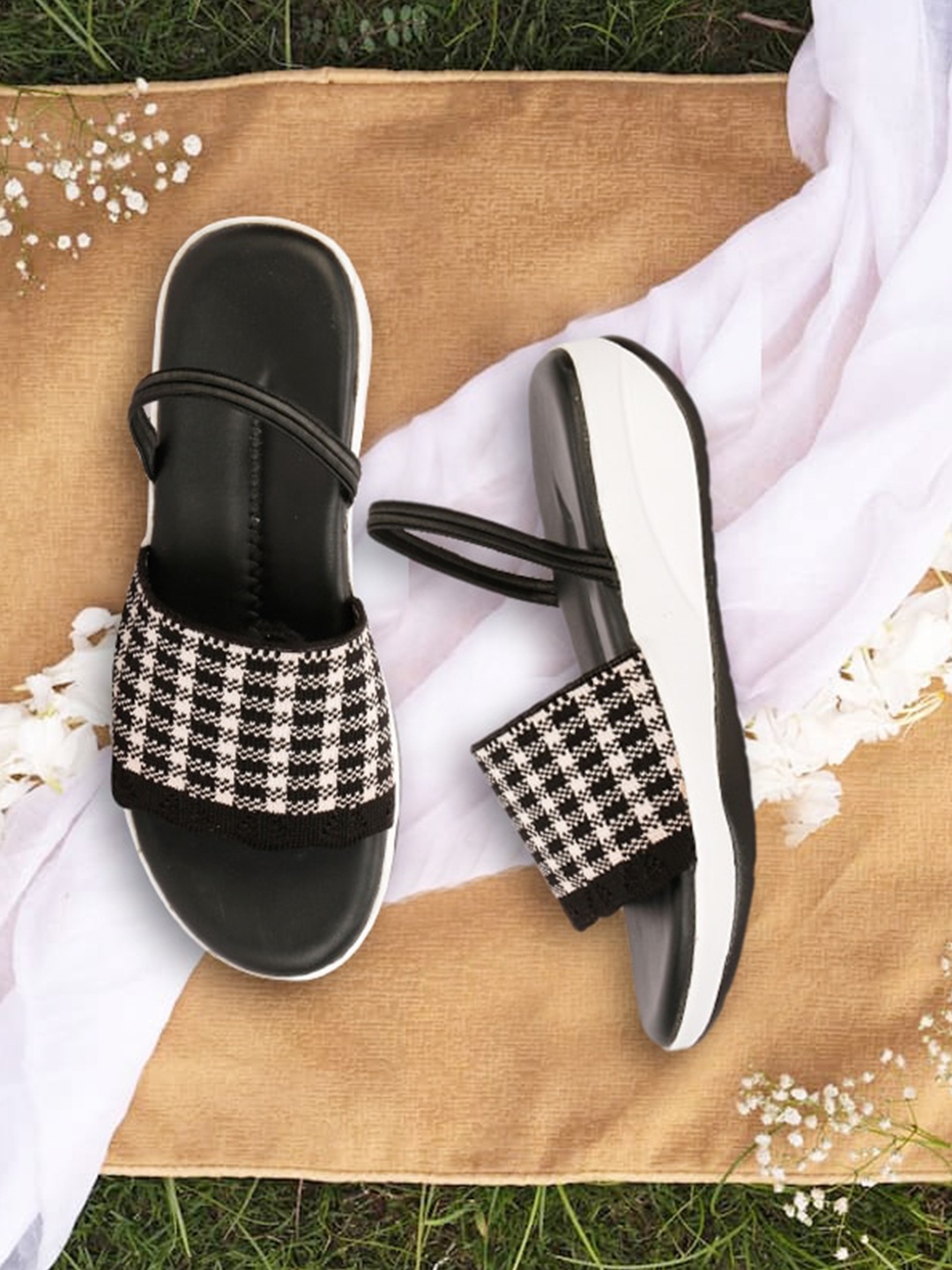 

DEAS Checked Comfort Heels, Black