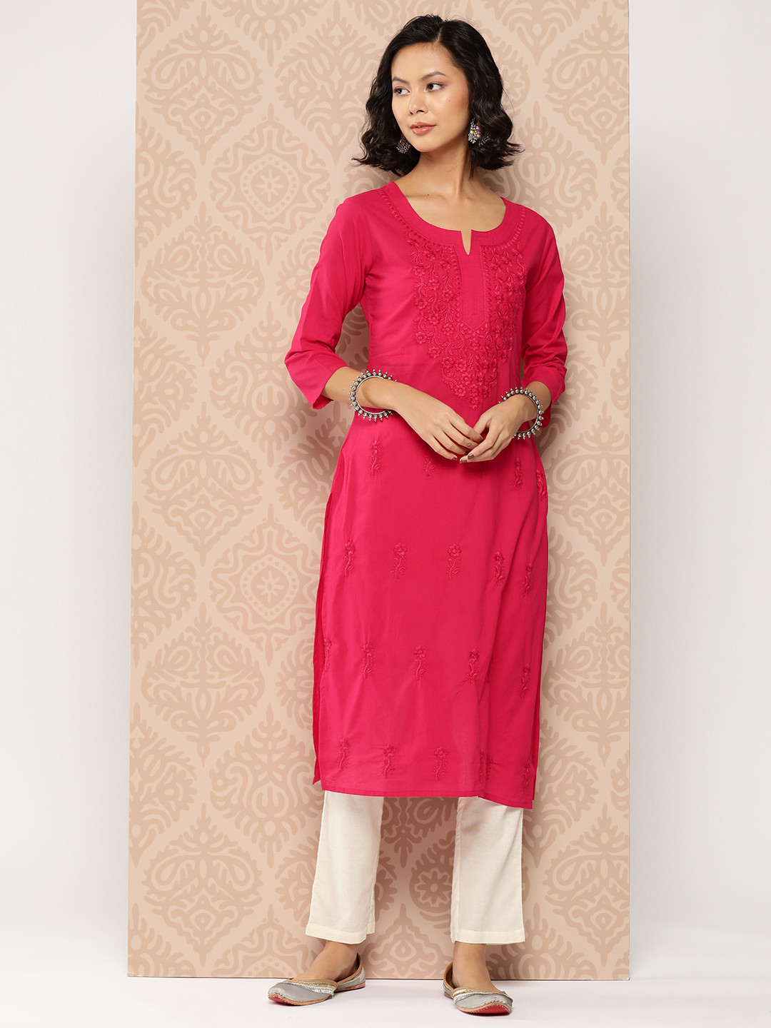 

Yufta Floral Embroidered Chikankari Cotton Kurta, Pink