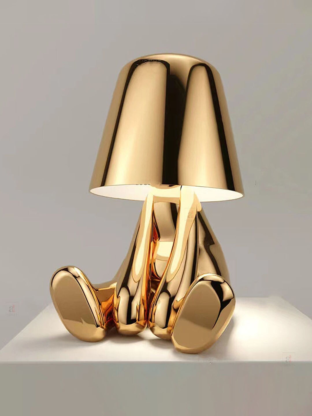 

Art Street Nordic Gold Toned Metal Wireless Touch Led Table Lamp