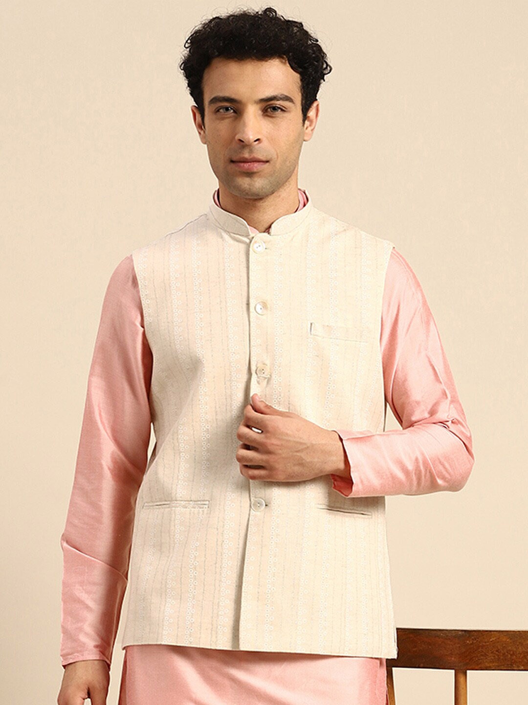 

KISAH Printed Mandarin Collar Nehru Jacket, Cream