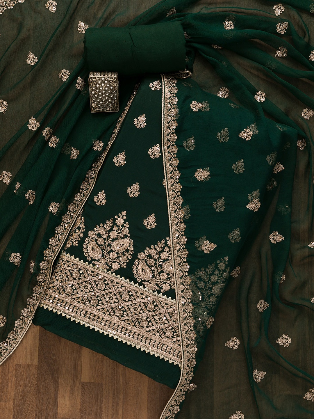 

Koskii Embroidered Unstitched Dress Material, Green