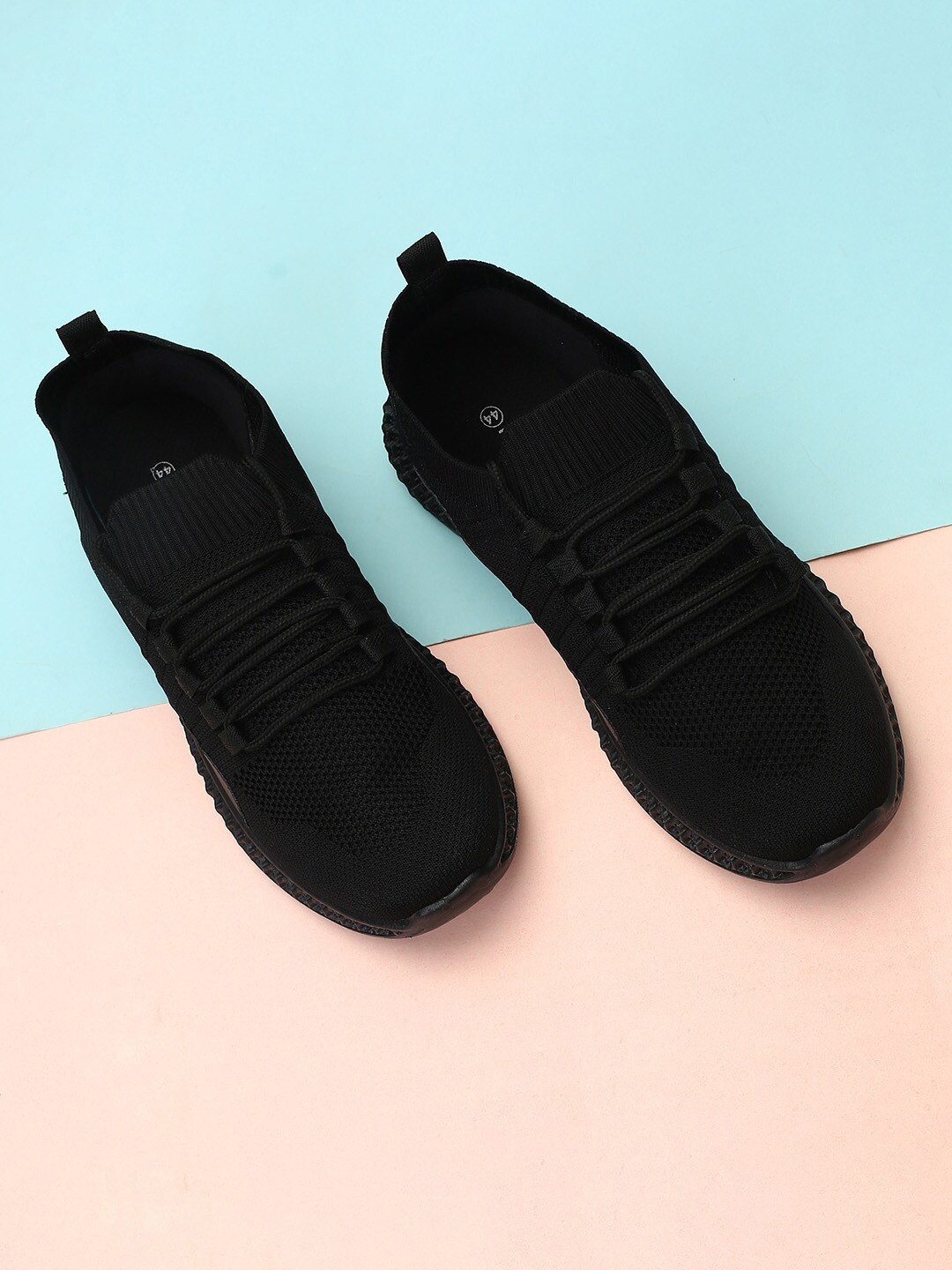 

max Men Flyknit Lace-Up Sports Shoes, Black