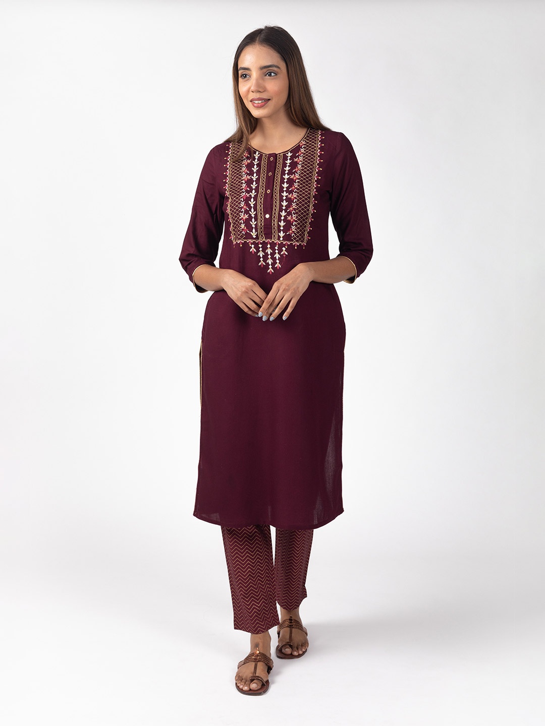 

HERE&NOW Maroon & white Ethnic Motifs Yoke Design Thread Work Kurta