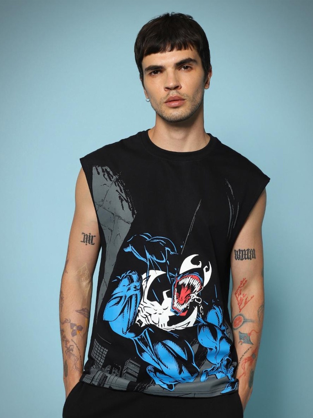 

Bewakoof Black & Blue Venom Graphic Printed Sleeveless Cotton Boxy T-shirt