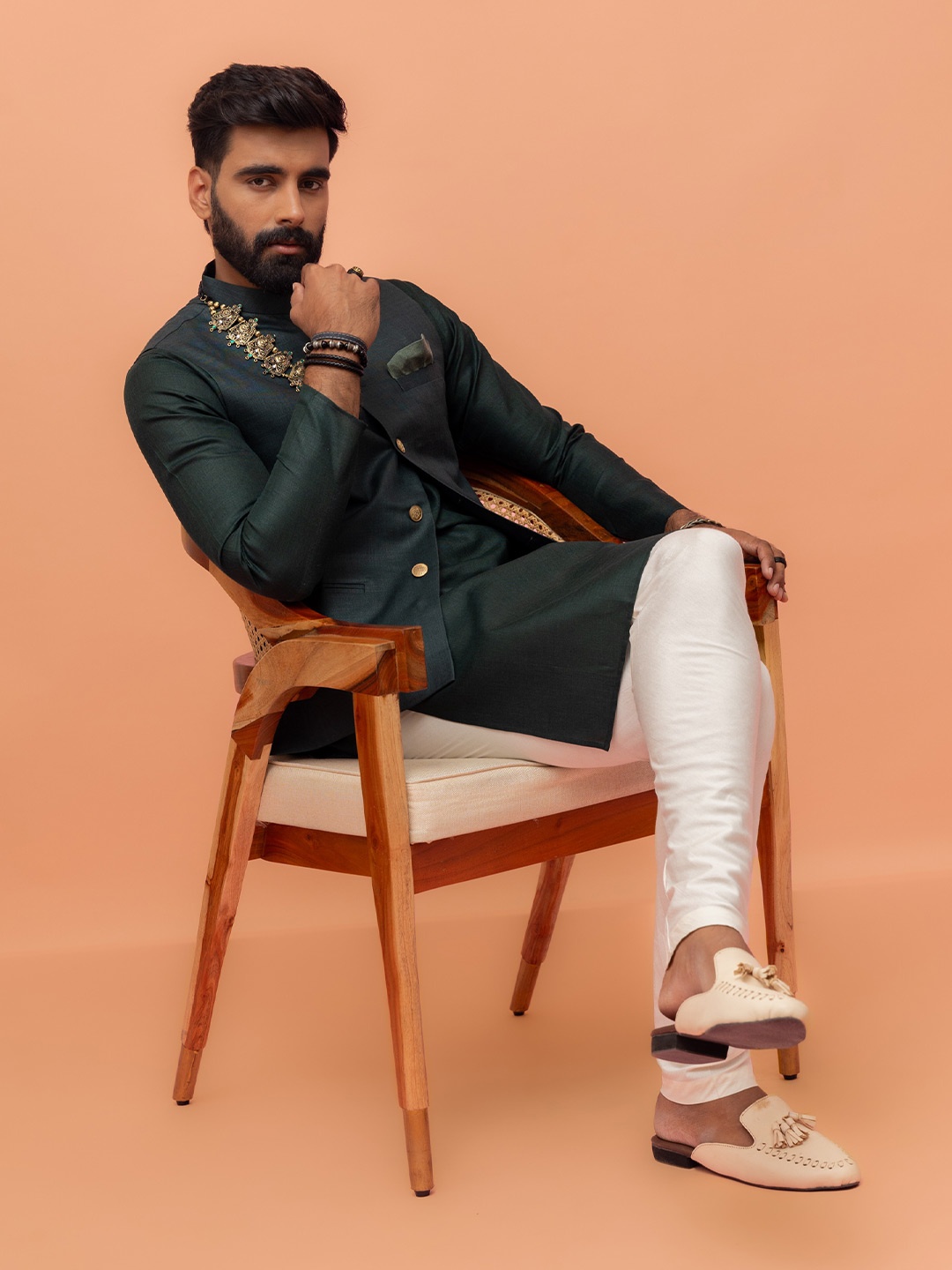 

KISAH Mandarin Collar Straight Kurta with Churidar & Nehru Jacket, Green