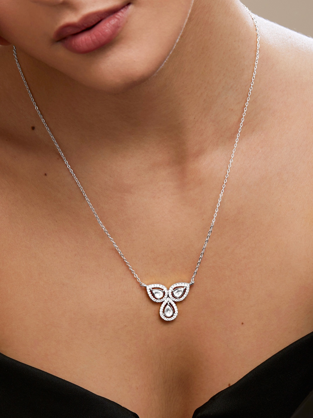 

MINUTIAE Contemporary Style Gold-Plated Minimal Necklace, Silver
