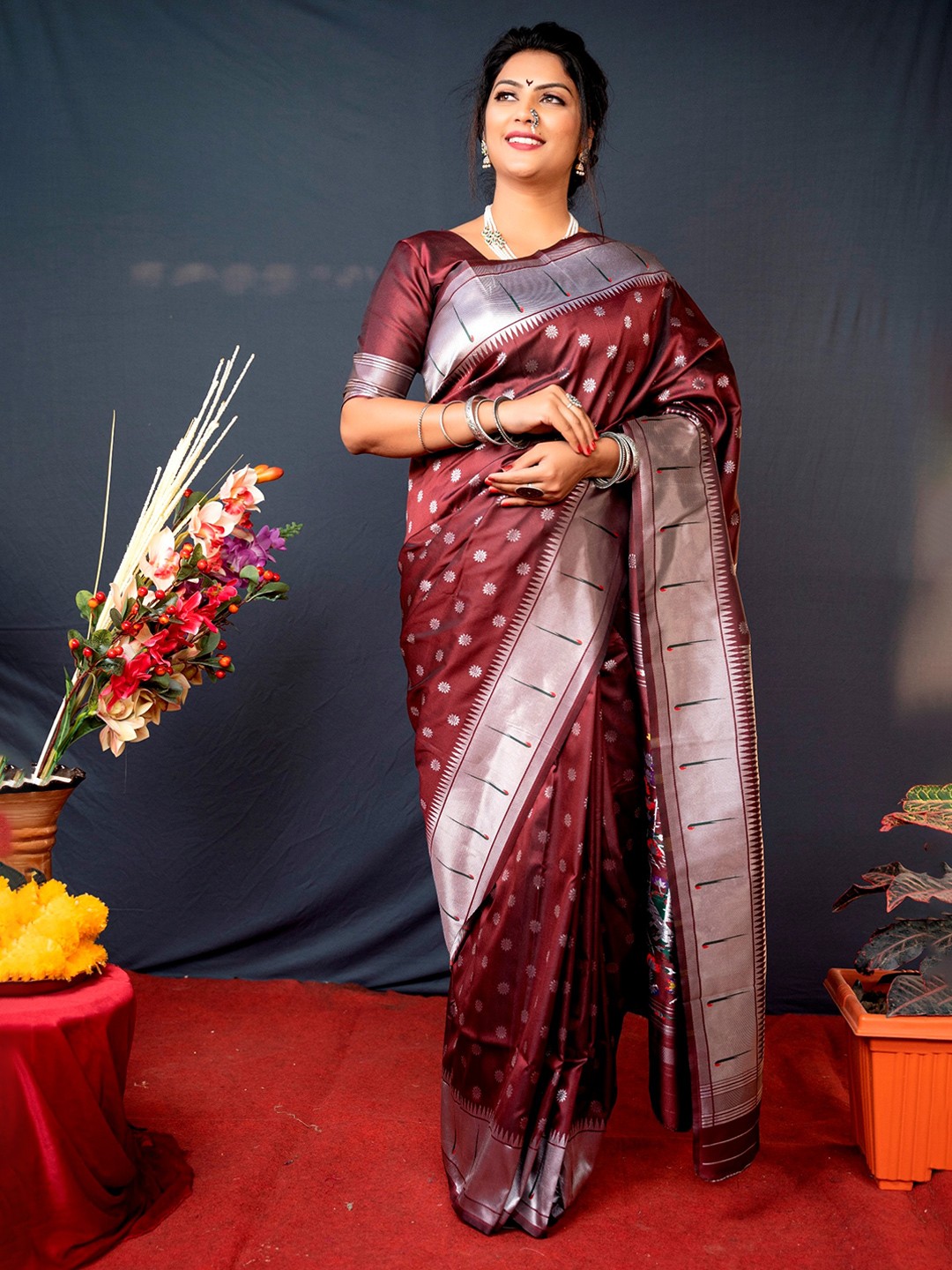 

AVANTIKA FASHION Floral Woven Design Zari Pure Silk Paithani Saree, Maroon
