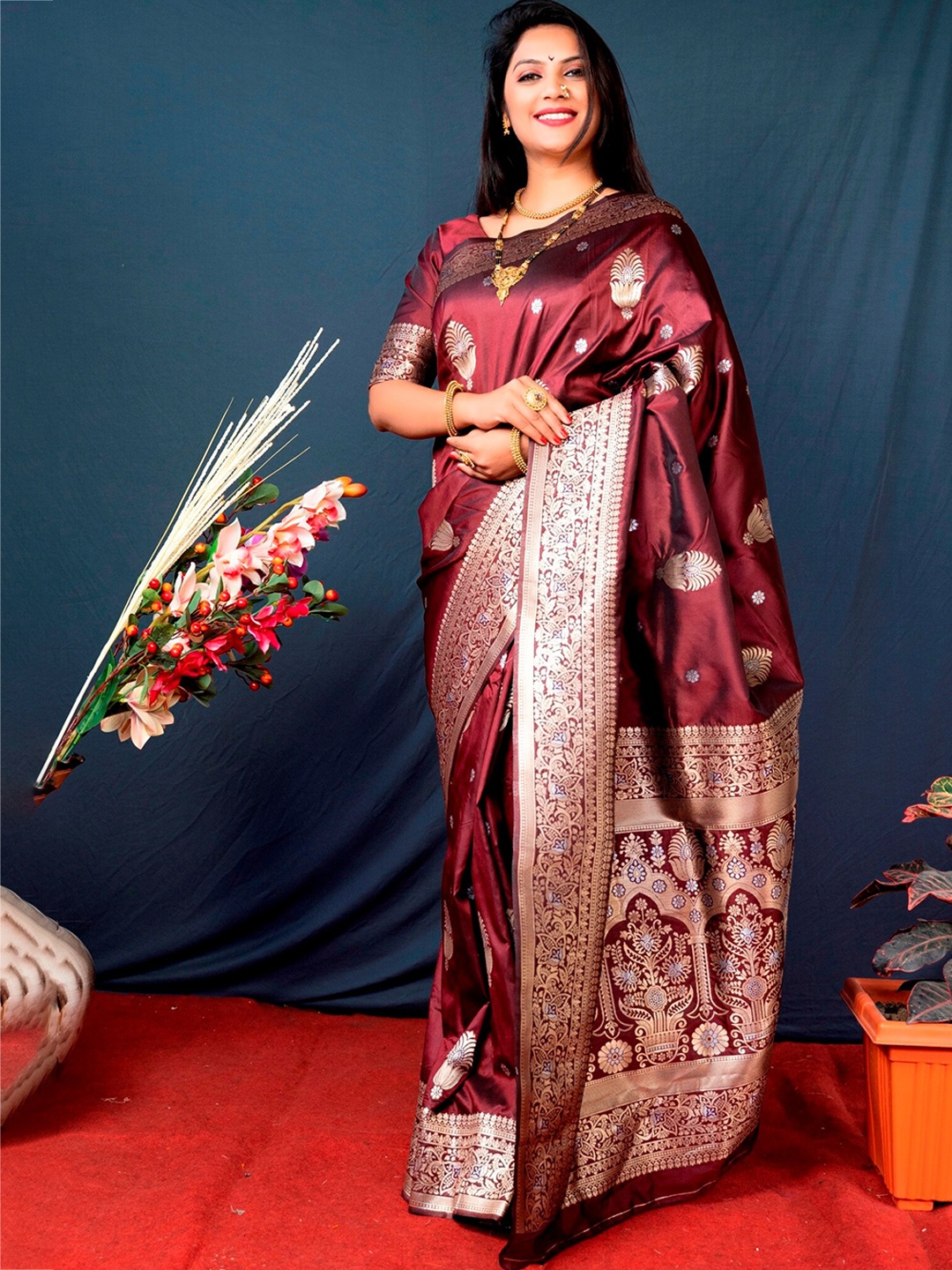 

AVANTIKA FASHION Ethnic Motif Pure Silk Banarasi Zari Saree, Maroon