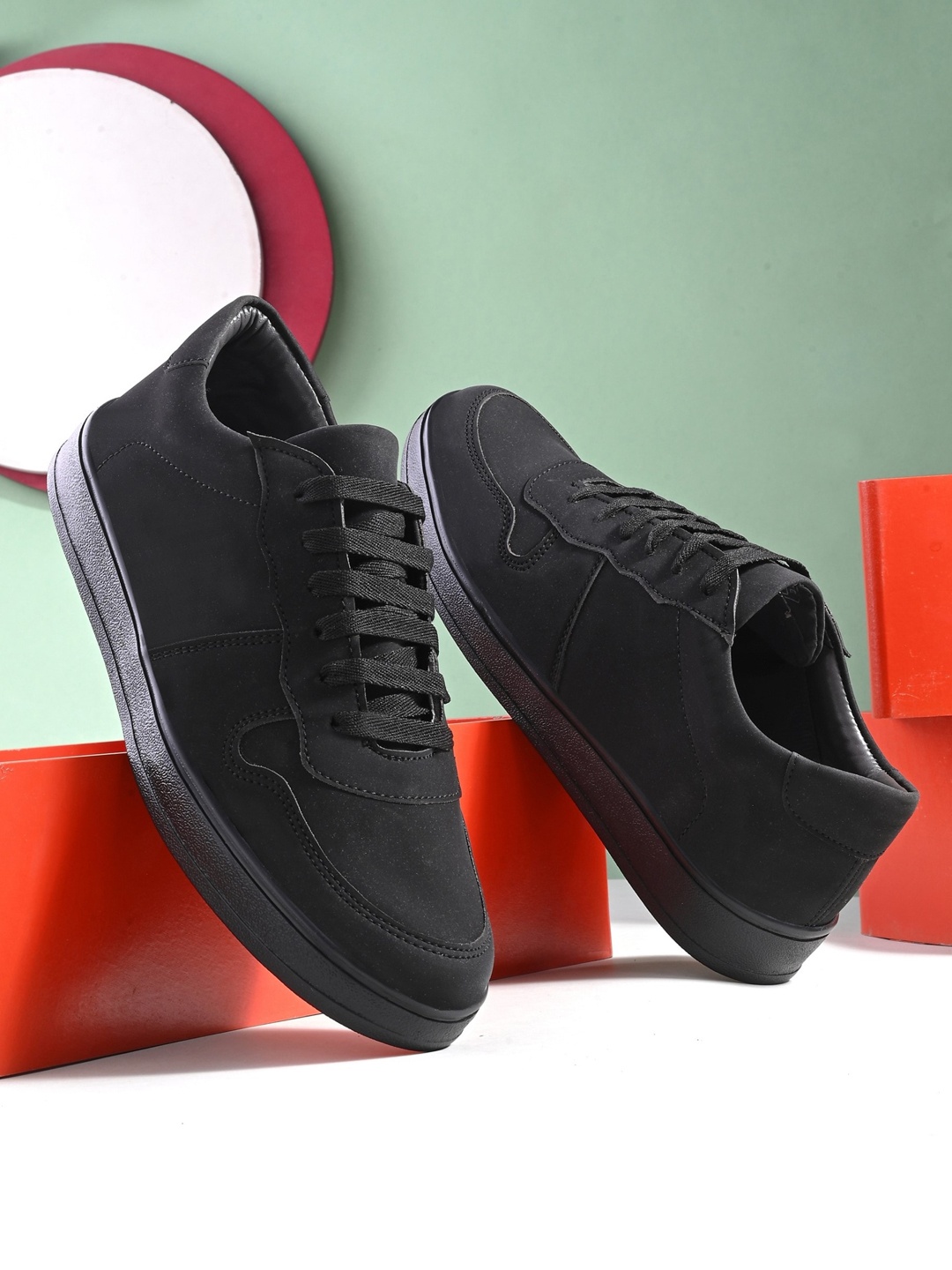 

Mast & Harbour Men Black Lace-Up Sneakers