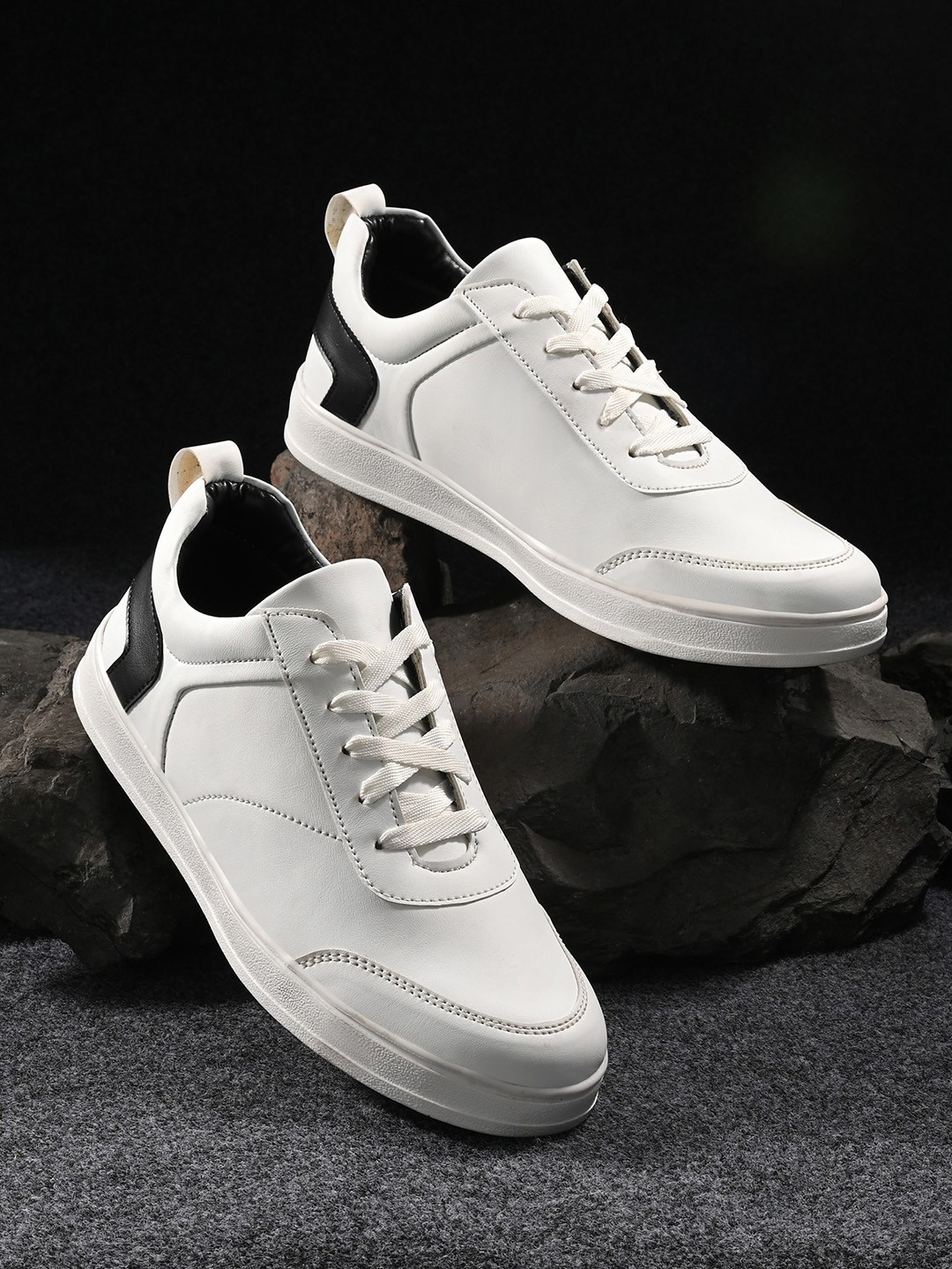 

Mast & Harbour Men White And Black Colourblocked Sneakers