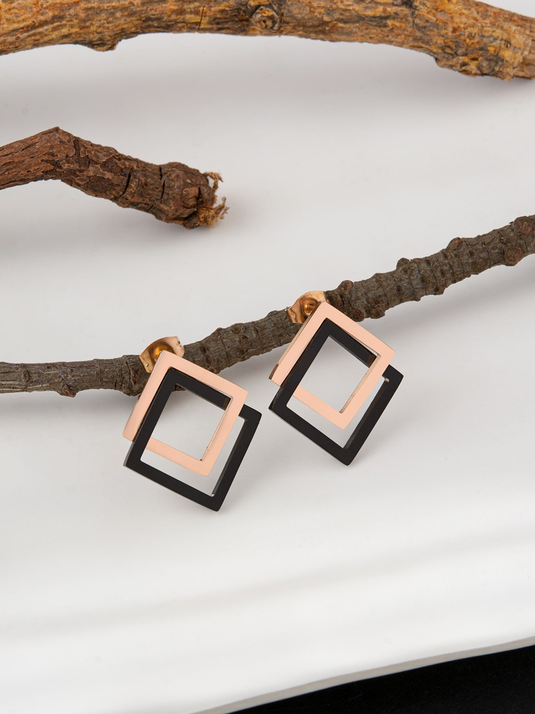 

E2O Gold-Plated Geometric Shaped Drop Earrings
