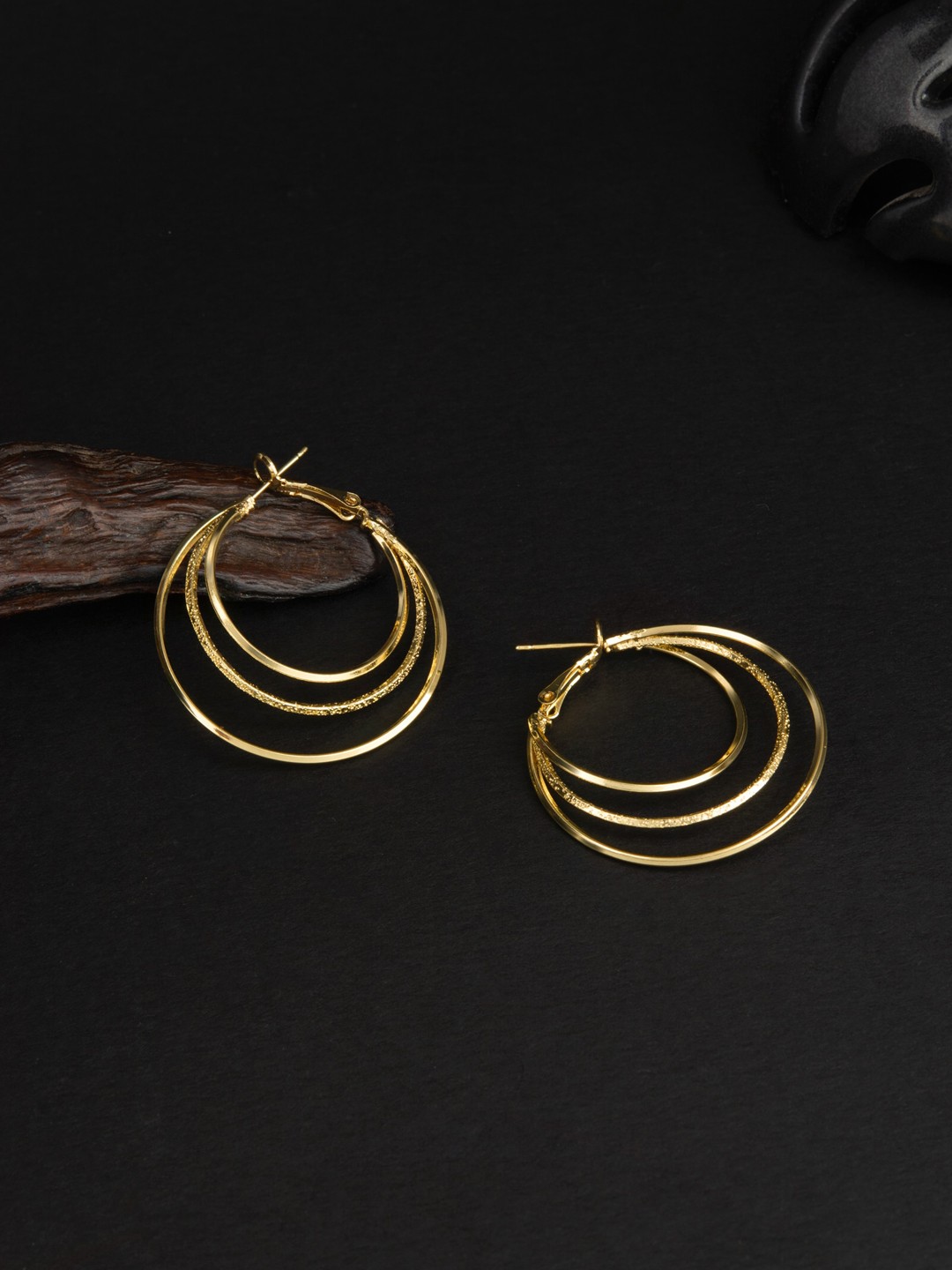 

E2O Gold-Plated Circular Hoop Earrings