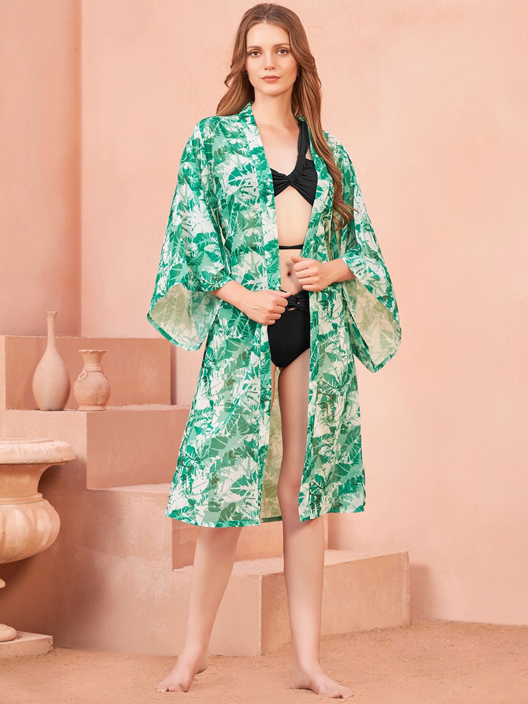 

Bannos Swagger Green & White Printed Cover-Up Beachwear Kimono Shrug