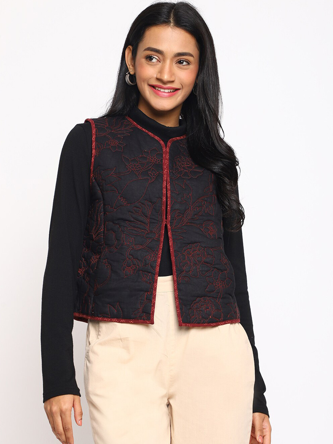 

Fabindia Collarless Sleeveless Cotton Quilted Jacket, Black