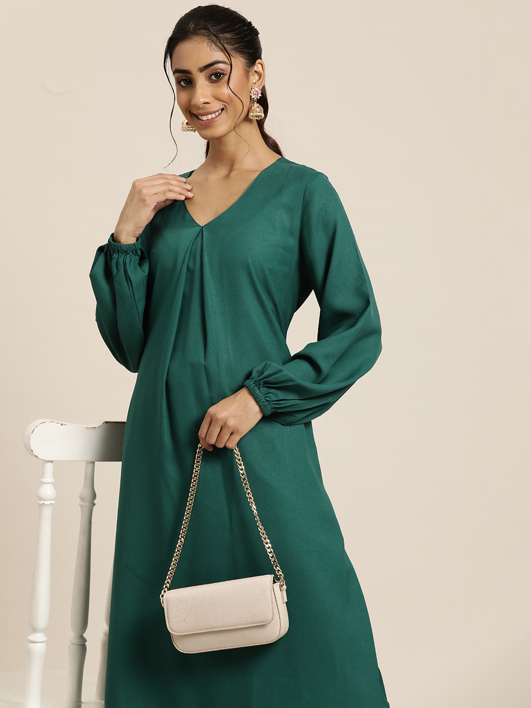 

HERE&NOW Pleated Detail A-Line Kurta with Trousers, Green