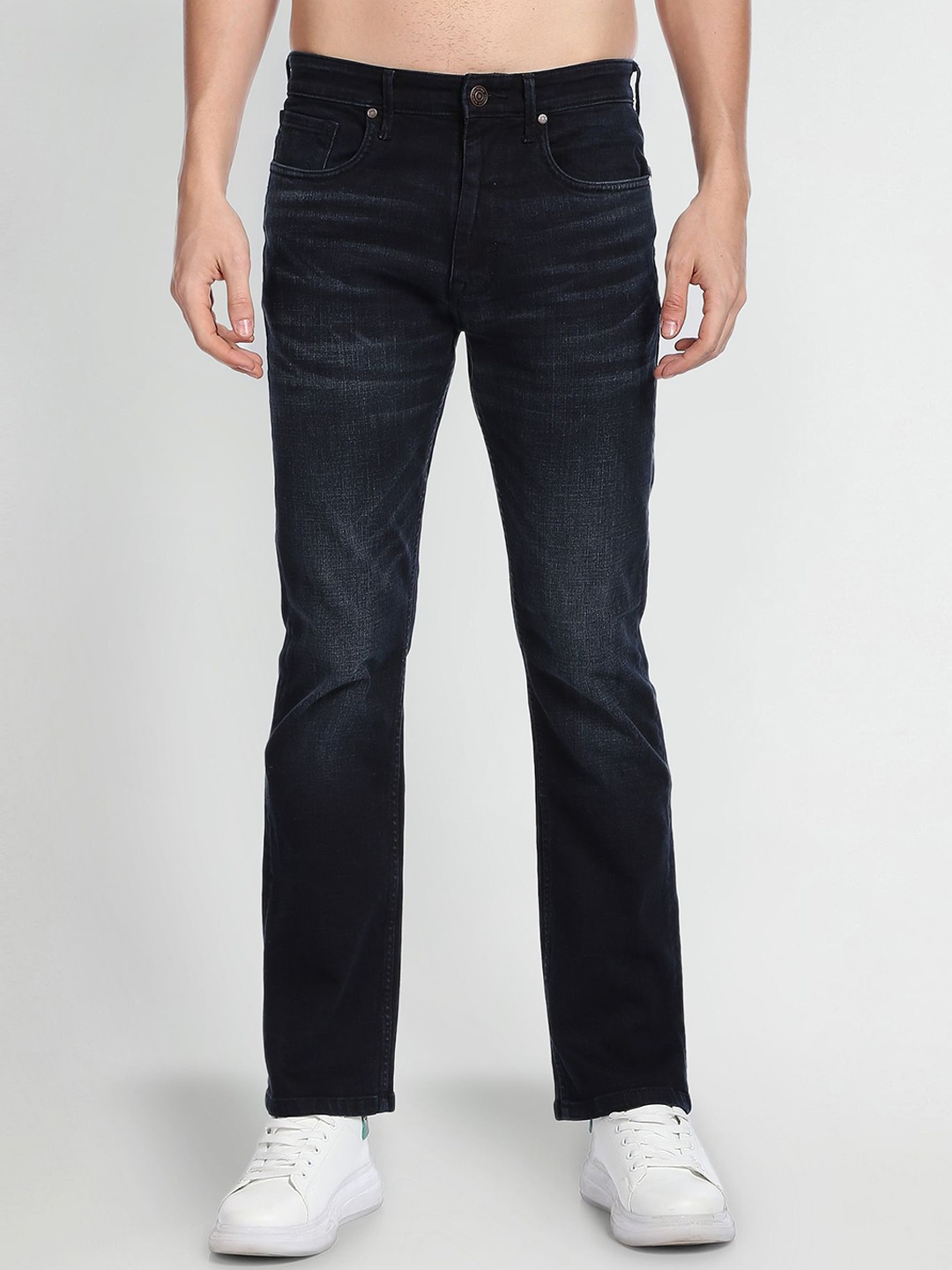 

Flying Machine Men Mid-rise Light Fade Bootcut Jeans, Blue