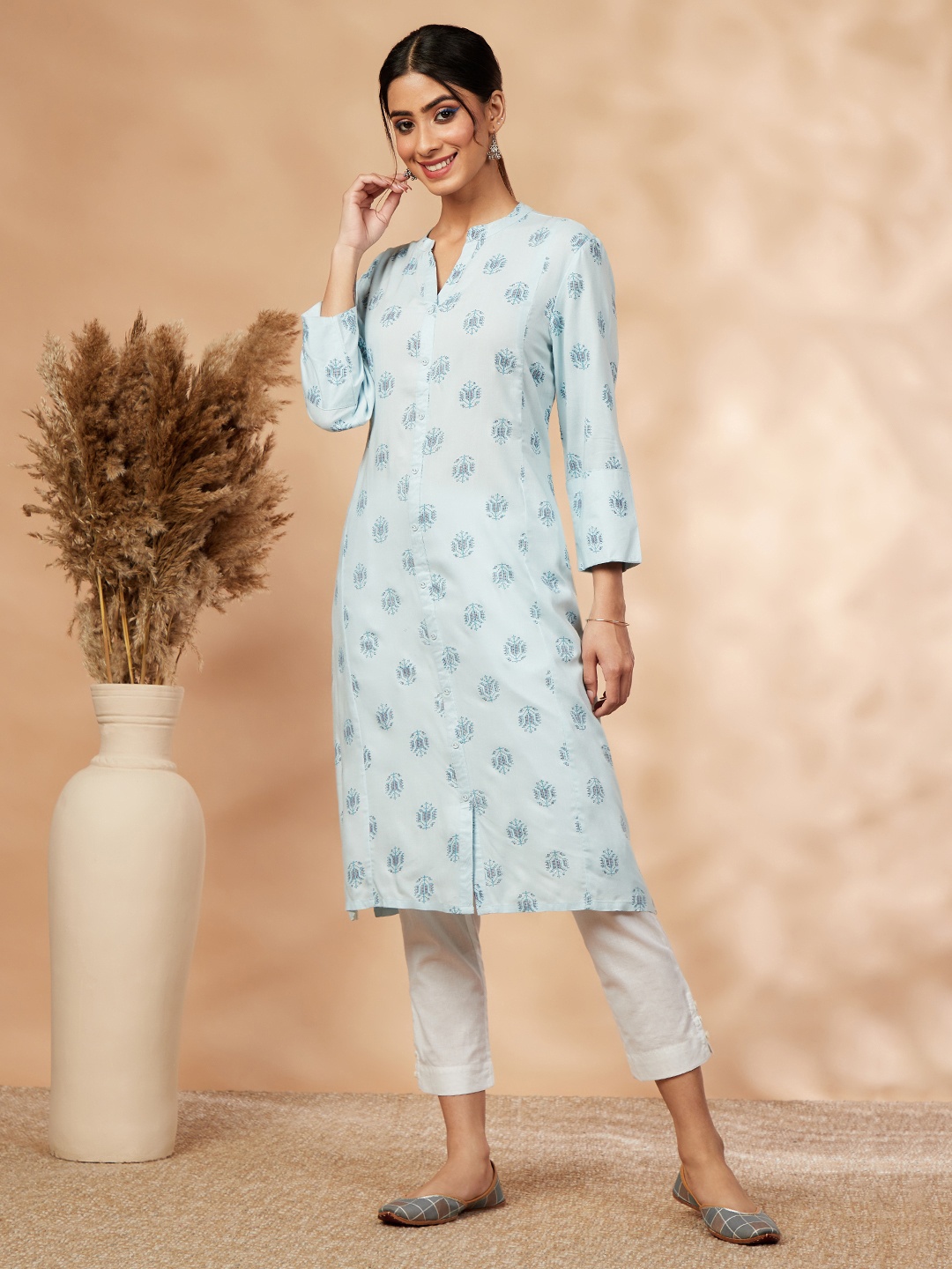 

IMARA Ethnic Motifs Printed Mandarin Collar Kurta, Blue