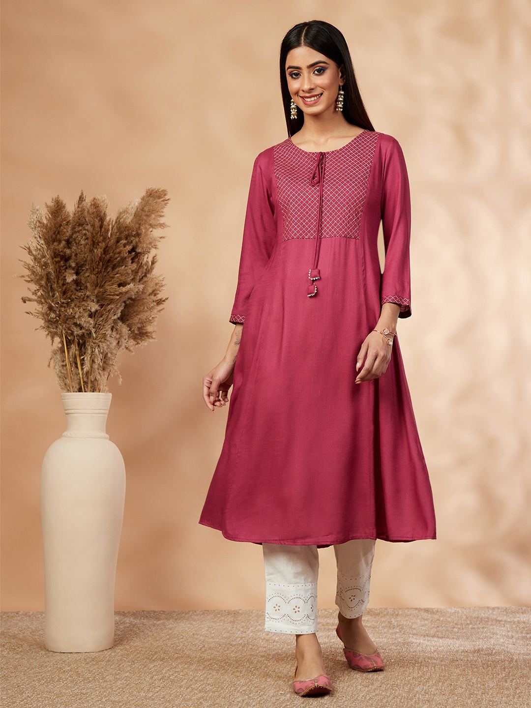 

IMARA Yoke Design Tie Up Neck Thread Work A-Line Kurta, Fuchsia