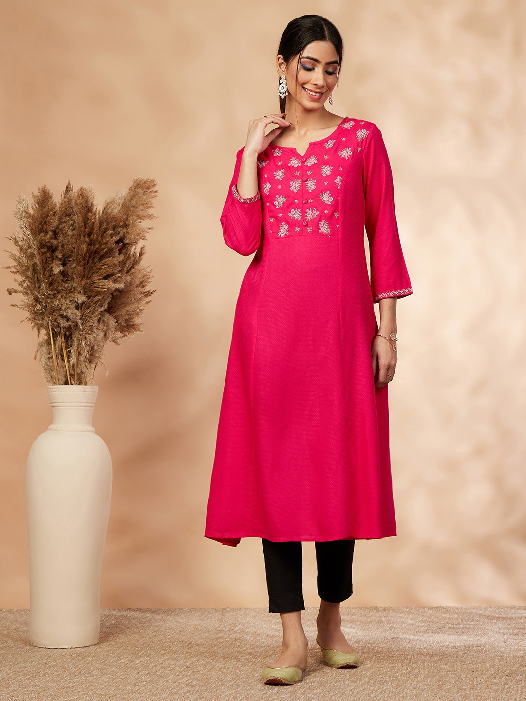 

IMARA Floral Yoke Design Notched Neck Thread Work A-line Kurta, Fuchsia