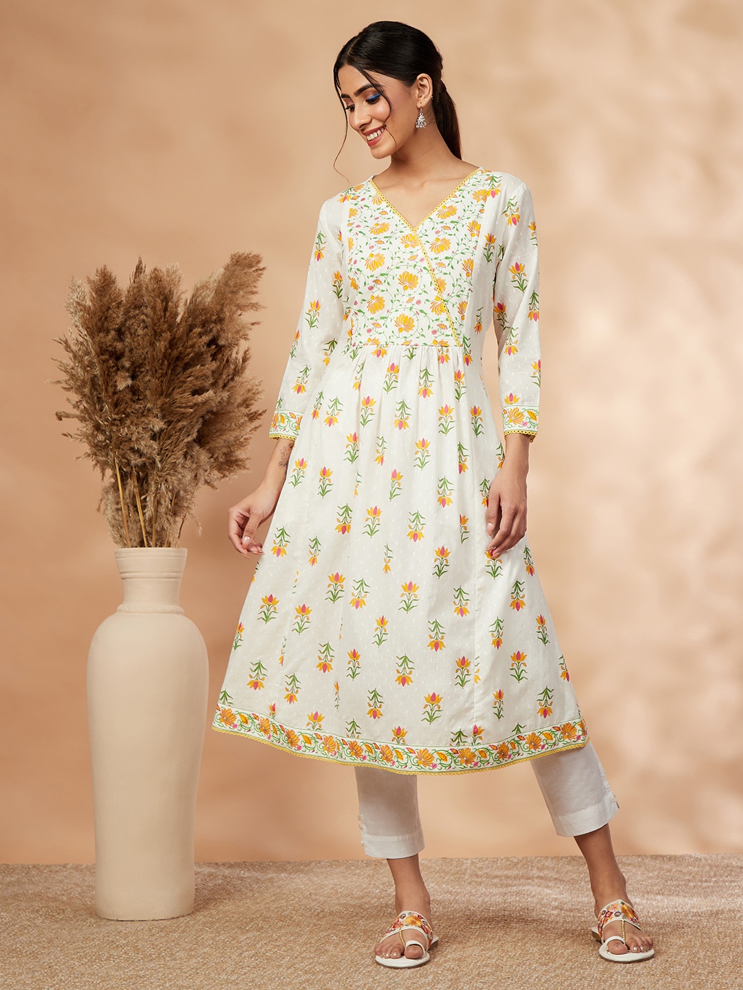 

IMARA Floral Printed Cotton A-Line Kurta, Off white